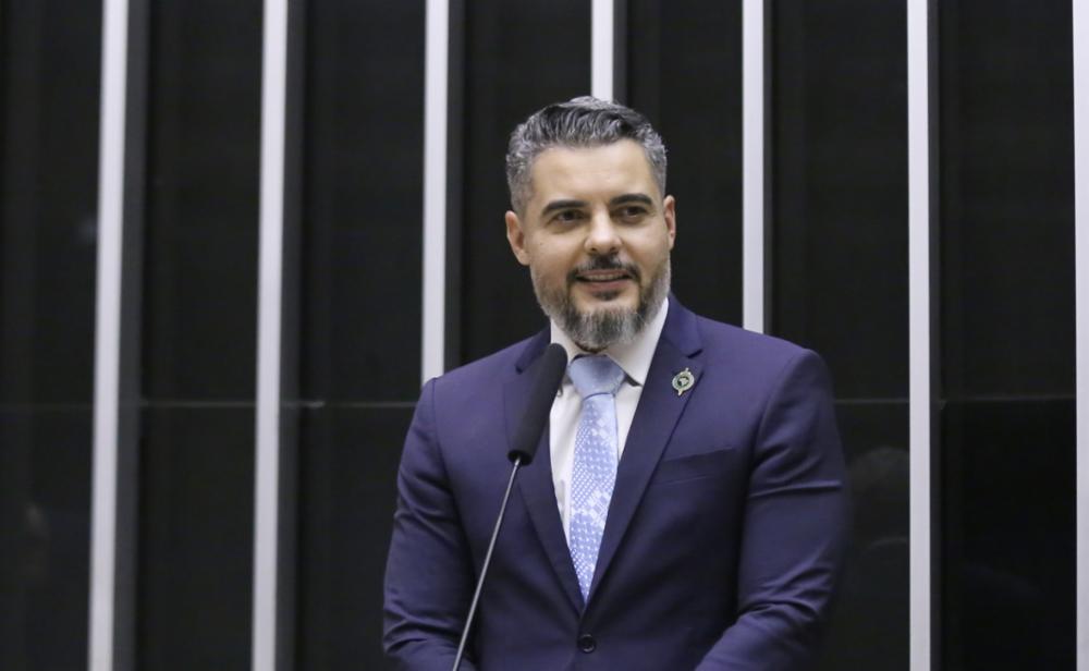 Deputado Thiago Flores apresenta a “Lei Linda Eduarda” para combater assédio moral e sexual no serviço público