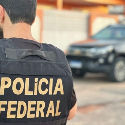 PF fiscaliza empresas de segurança privada, em Serra- ES, durante a feira dos Municípios.
